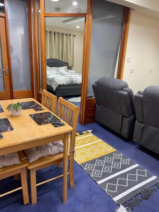 Lovely 3 Bedroom In *